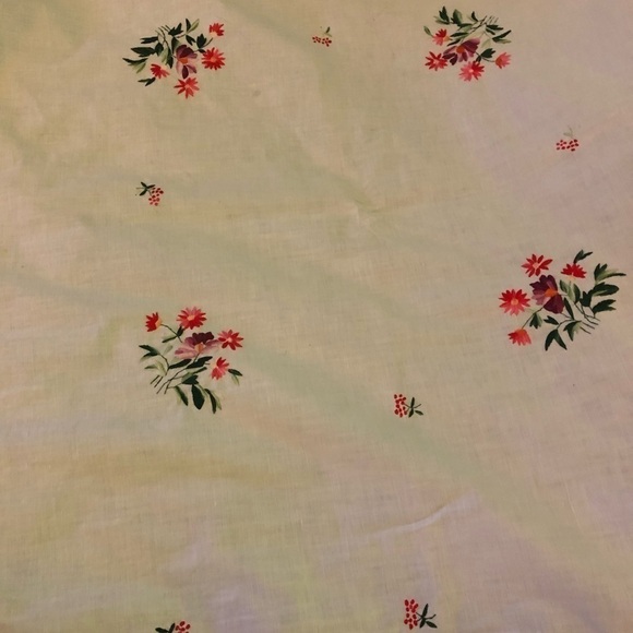 Embroidered White Square Tablecloth - Picture 4 of 8